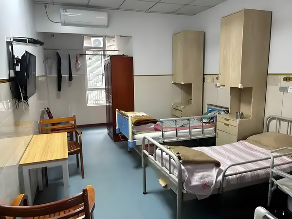 深圳积分入户需要哪些资料_演硬汉成名却情路坎坷，8年不敢谈恋爱，遇小10岁的她成宠妻狂魔 却情路坎坷本科毕业人大就是