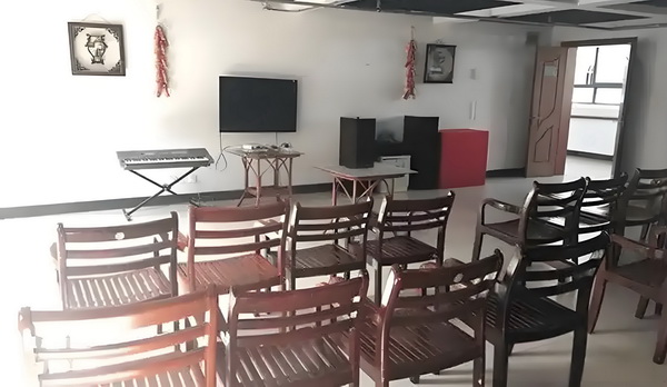 深圳市积分入户申请系统_这版超人如何应对特朗普的时代 这版超人鼓槌舞动着手中的